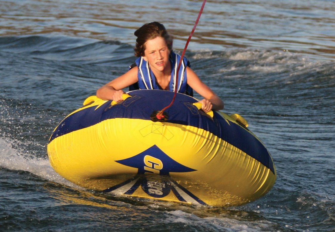 AQUAGLIDE Crossfire 1 Inflatable Towable : Amazon.sg: Sporting Goods